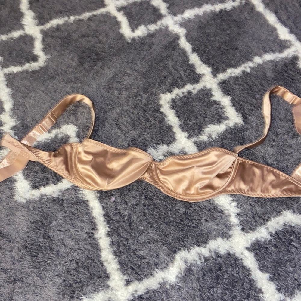Skims Woven Shine Underwire Bra
